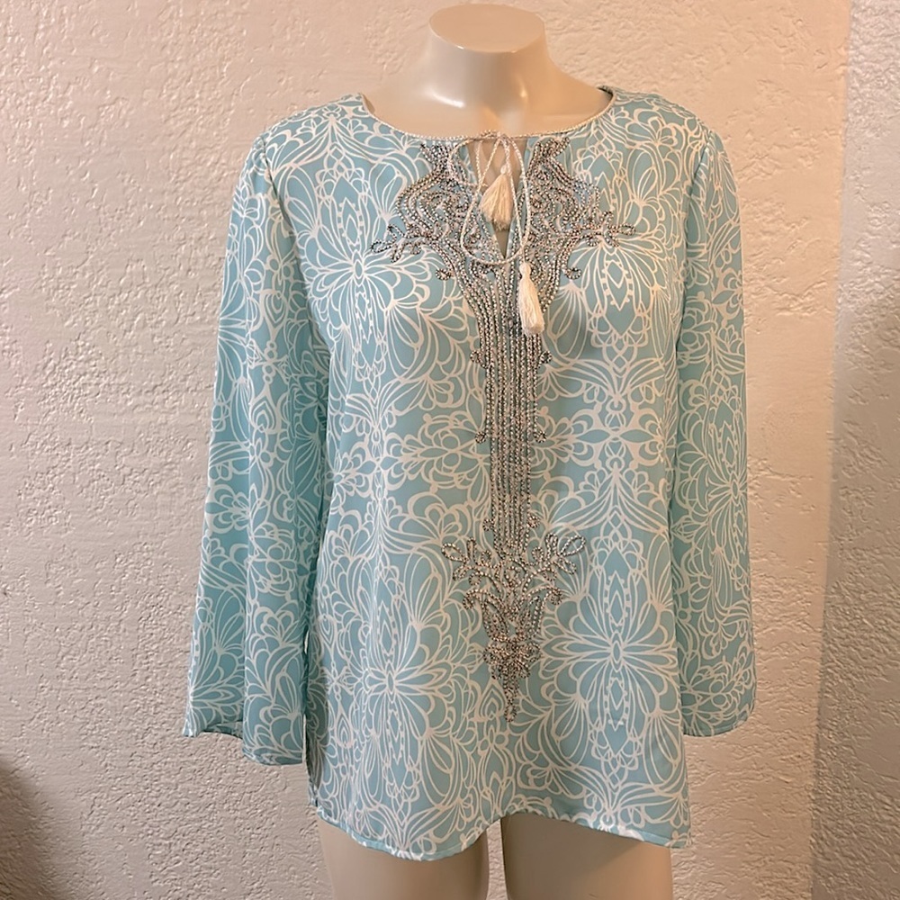 Chicos split neck mirrored scroll aqua haze resort top sz 1P NWT $99